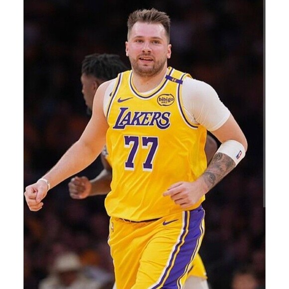 Luka Doncic (Nike)-(Lakers)-(Yellow)-(Jersey)-(New Cond.)-(Stiched)-(XL)-$100 - Picture 10 of 11